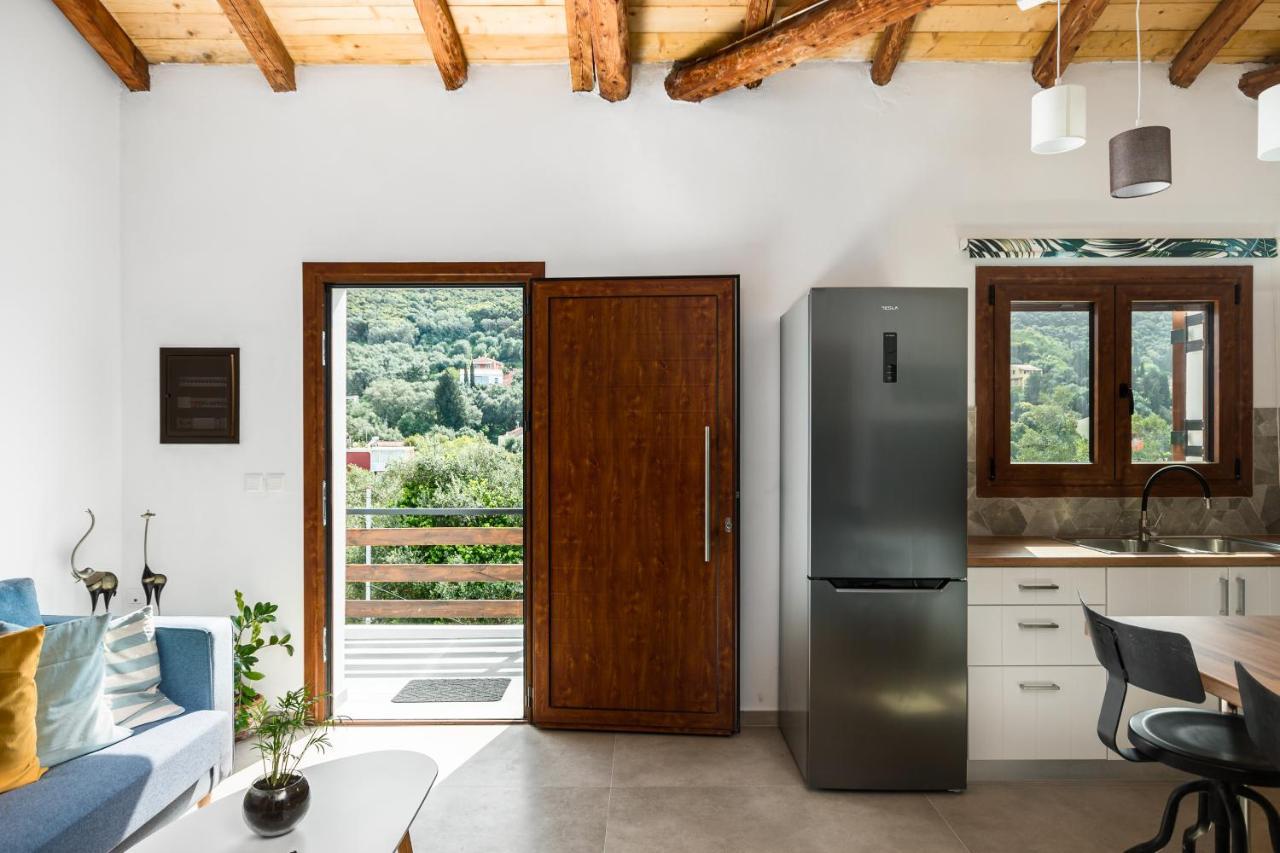 Eloise Apartments Agios Matthaios  Экстерьер фото